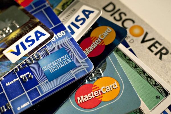 Thẻ ghi nợ quốc tế là gì